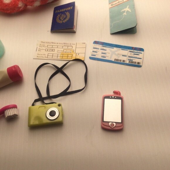 18” Doll 10 Piece Traveller Set - Picture 3 of 12